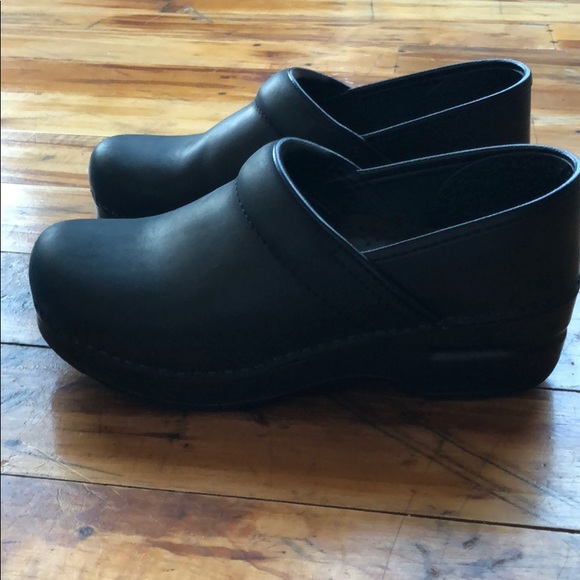 Dansko Shoes - Dansko Shoes